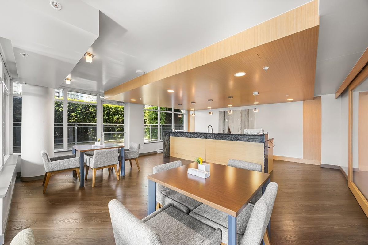 Hallway Photo of 1213 6288 No. 3 Road, Richmond, BC