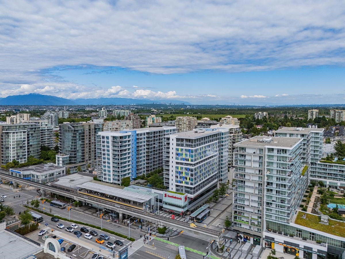 Swimming Pool Photo of 1213 6288 No. 3 Road, Richmond, BC