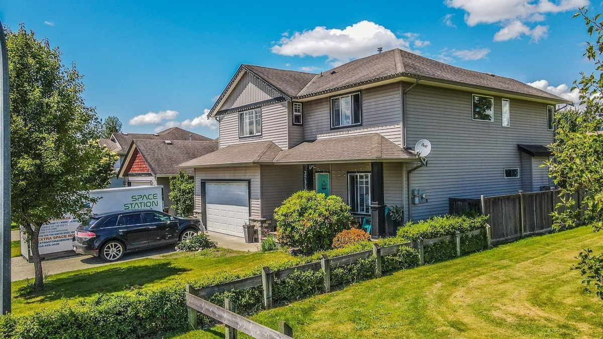 Exterior Front Photo of 32957 Phelps Avenue, Mission, BC