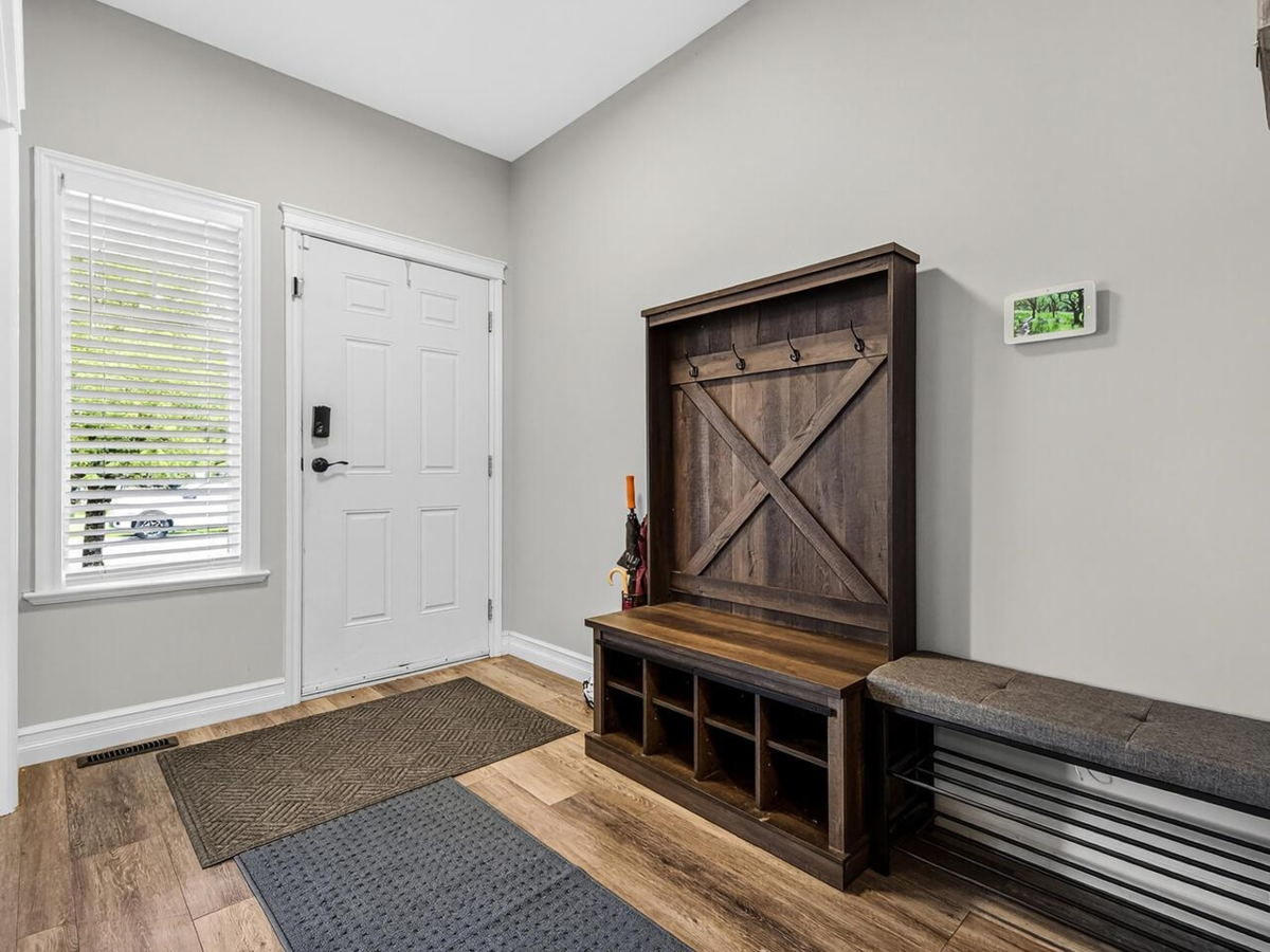 Family Room Photo of 32957 Phelps Avenue, Mission, BC