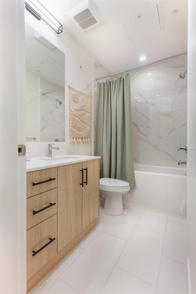 Kitchen Island Photo of 312 34375 Gladys Avenue, Abbotsford, BC