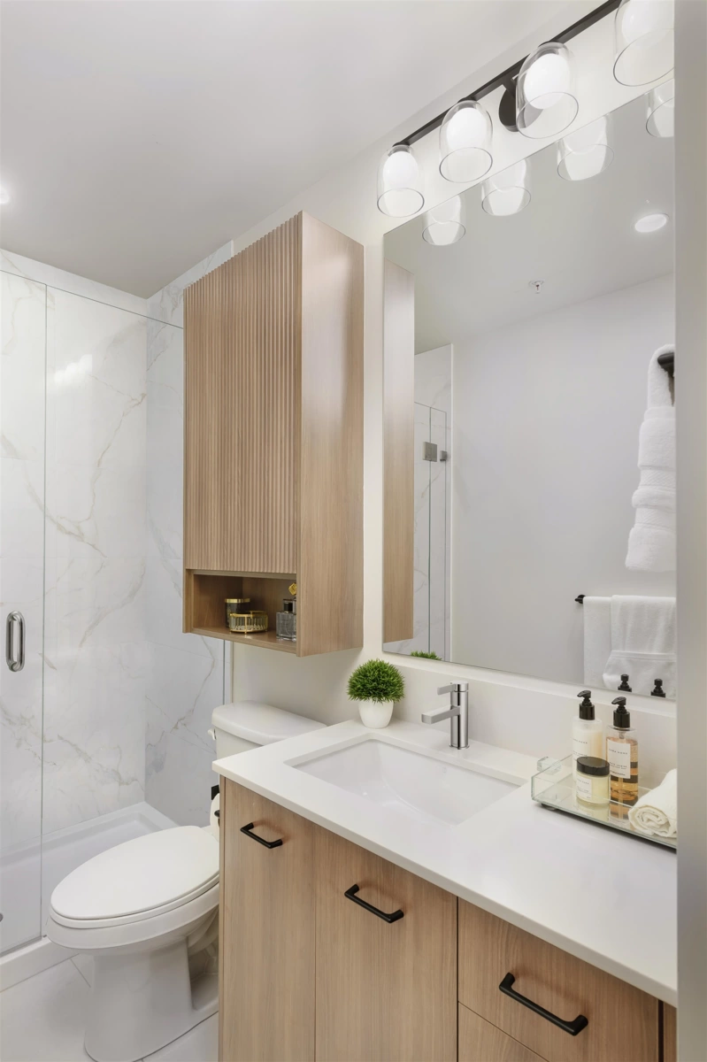 Kitchen Photo of 312 34375 Gladys Avenue, Abbotsford, BC