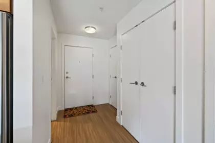 412 1679 Lloyd Avenue, North Vancouver, BC, North Vancouver — Apartment/Condo for sale