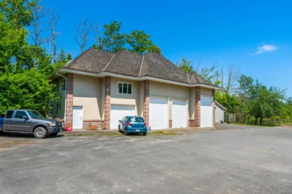 Basement Recreation Room Photo of 3044 240 Street, Langley, BC