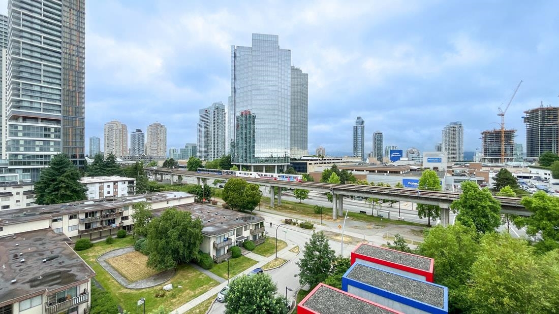 Mudroom Photo of 907 6658 Dow Avenue, Burnaby, BC