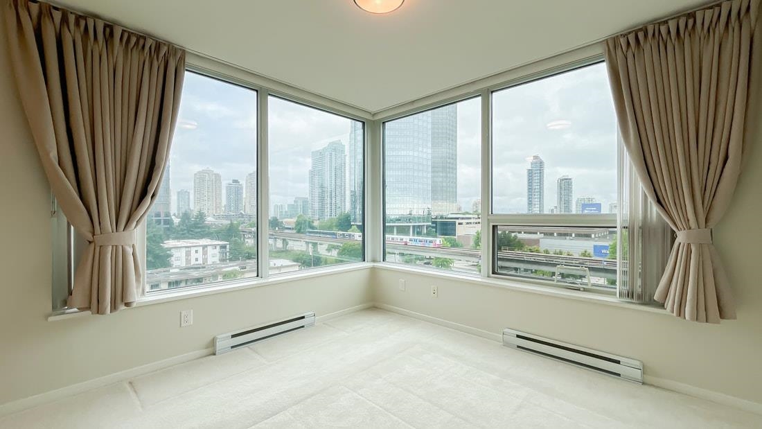 Primary Bathroom Photo of 907 6658 Dow Avenue, Burnaby, BC