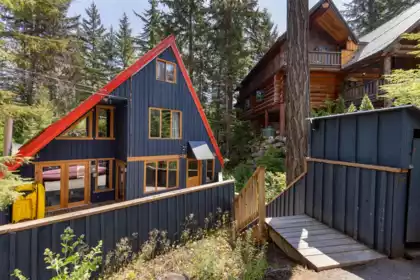 9380 Emerald Drive, Whistler, BC, Whistler — Single Family Residence for sale