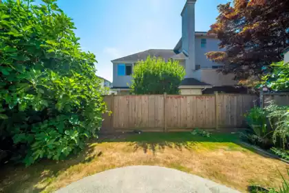 18 8220 Bennett Road, Richmond, BC, Richmond — Townhouse for sale