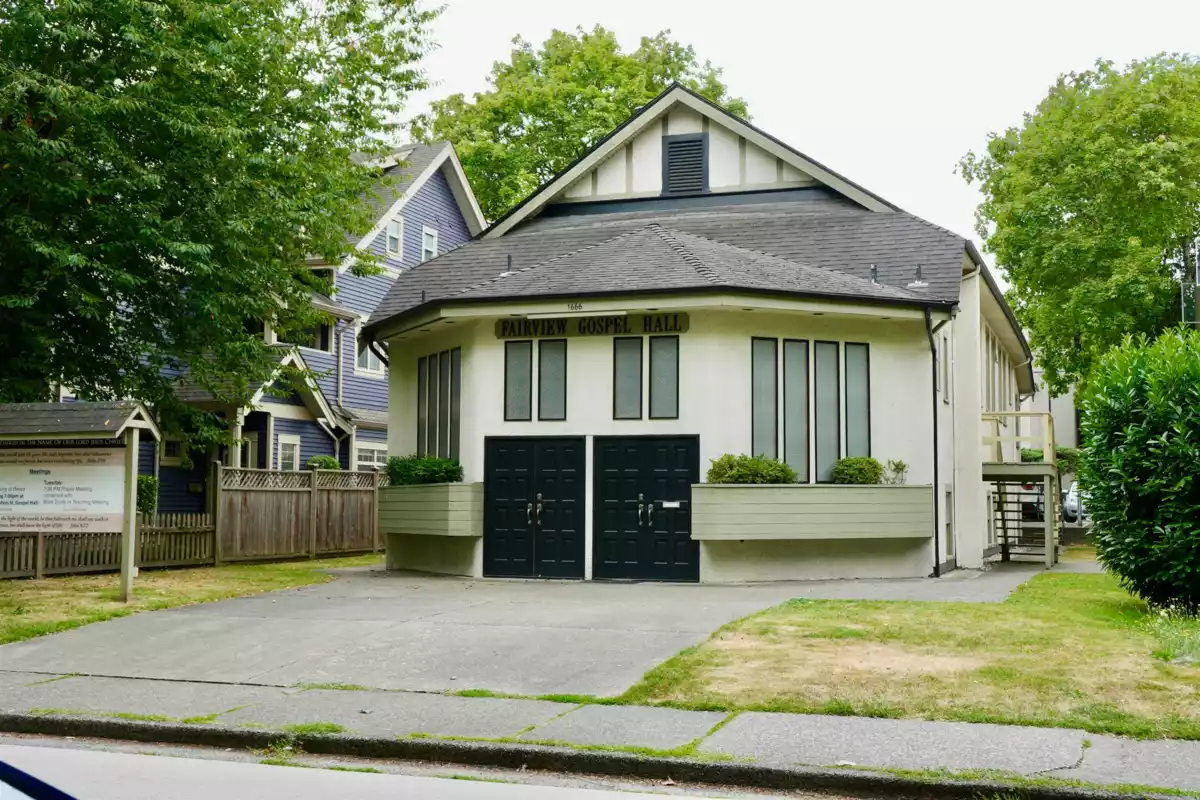 Exterior Front Photo of 1666 W 10th Avenue, Vancouver, BC