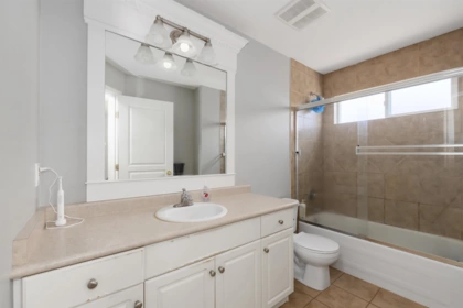 Guest Bathroom Photo of 30626 Crestview Avenue, Abbotsford, BC