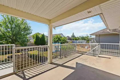Hallway Photo of 30626 Crestview Avenue, Abbotsford, BC