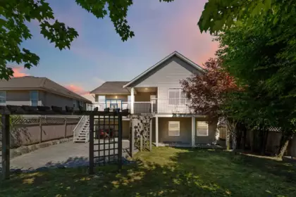 Outdoor Patio Photo of 30626 Crestview Avenue, Abbotsford, BC