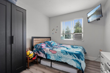 Walk-In Closet Photo of 221 2515 Park Drive, Abbotsford, BC