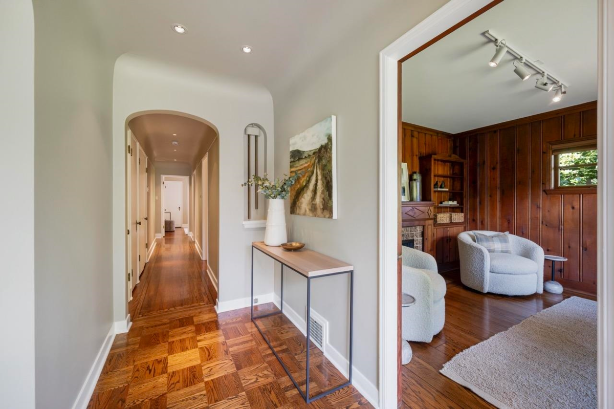 Kitchen Photo of 2533 Wallace Crescent, Vancouver, BC