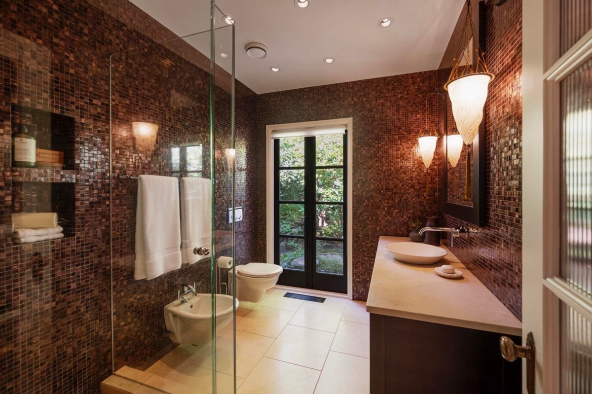 Mudroom Photo of 2533 Wallace Crescent, Vancouver, BC