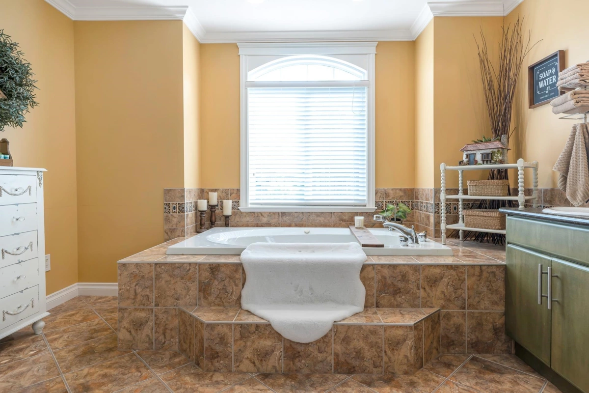 Backyard Photo of 17 33925 Araki Court, Mission, BC