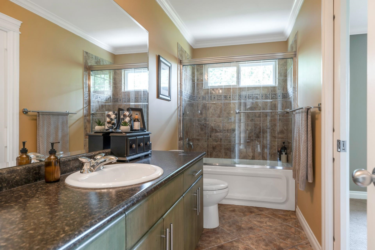 Hot Tub / Spa Photo of 17 33925 Araki Court, Mission, BC