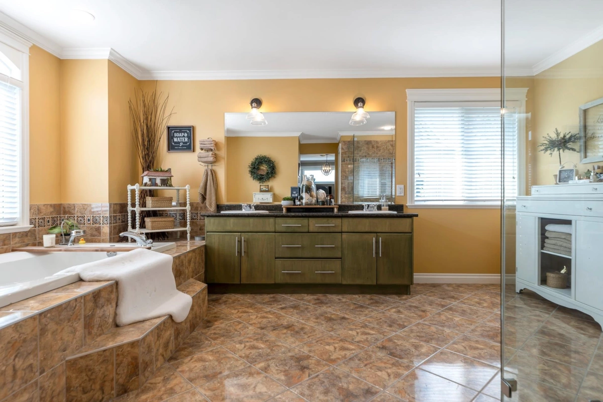 Outdoor Patio Photo of 17 33925 Araki Court, Mission, BC