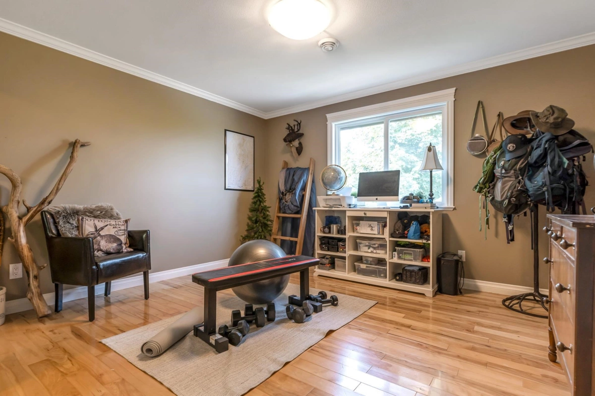 Swimming Pool Photo of 17 33925 Araki Court, Mission, BC