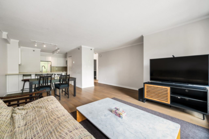 Breakfast Nook Photo of 312 503 W 16th Avenue, Vancouver, BC