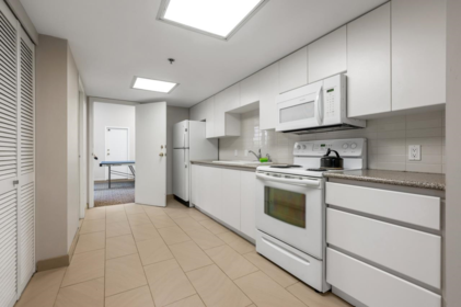 Mudroom Photo of 312 503 W 16th Avenue, Vancouver, BC
