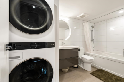 Walk-In Closet Photo of 312 503 W 16th Avenue, Vancouver, BC