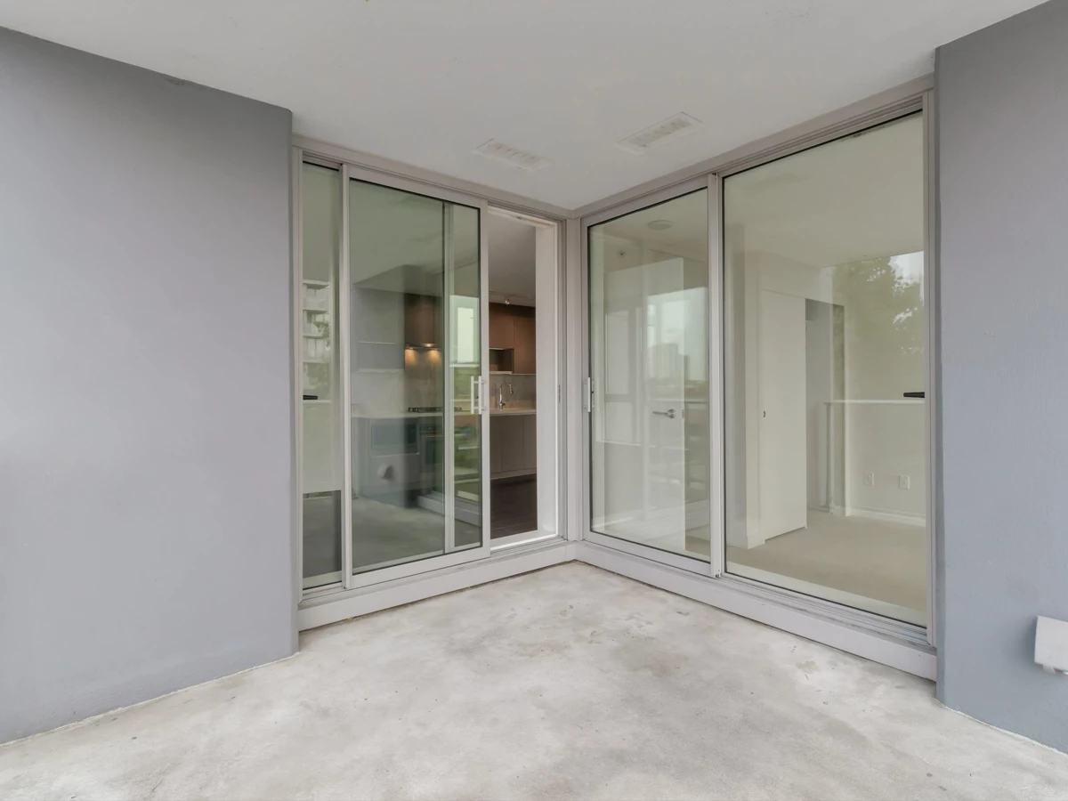 Guest Bathroom Photo of 509 13696 100 Avenue, Surrey, BC