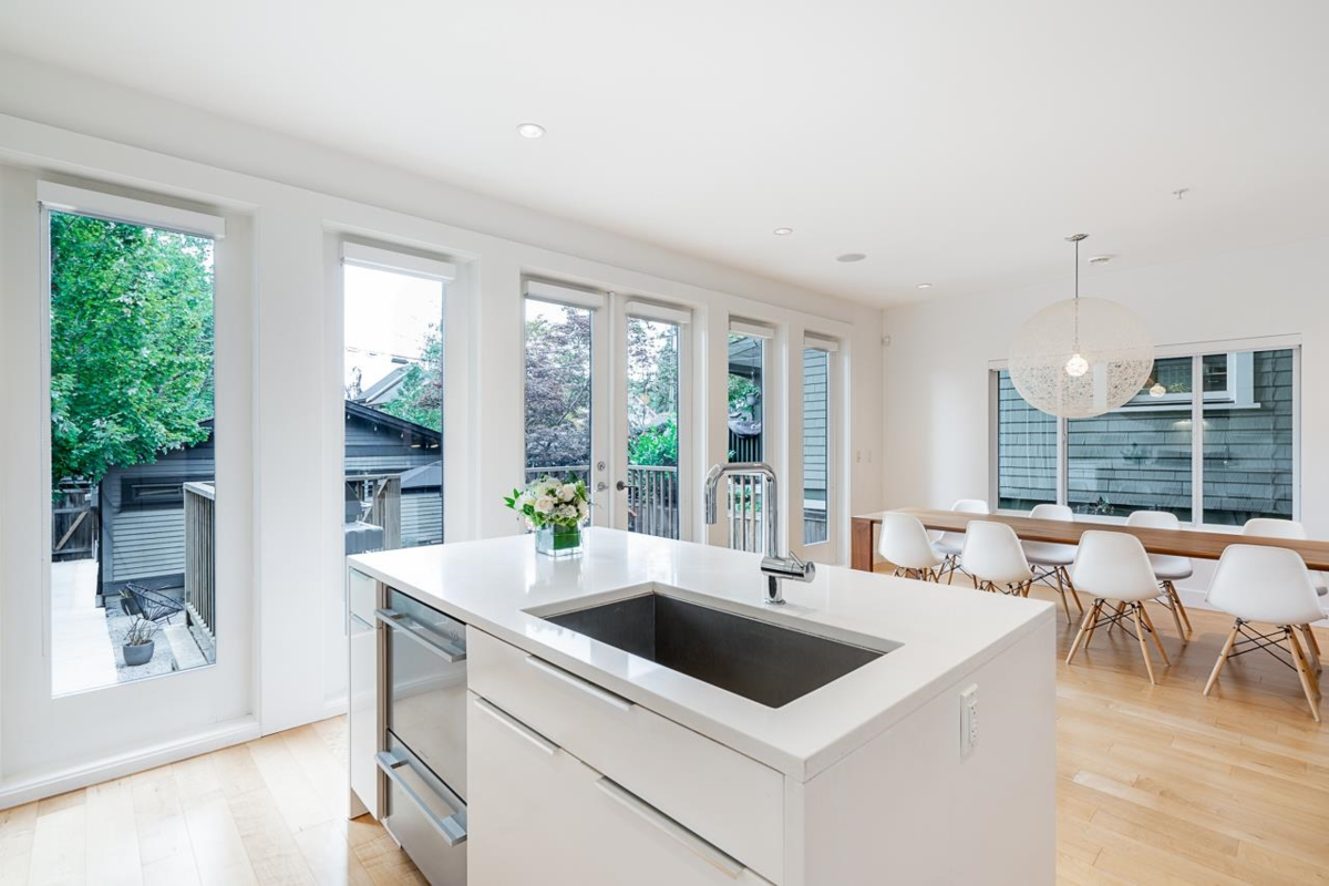 Primary Bedroom Photo of 33 E 22nd Avenue, Vancouver, BC