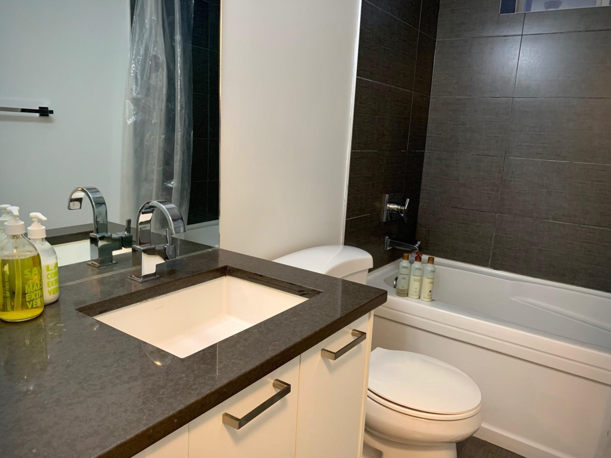 Swimming Pool Photo of 33 E 22nd Avenue, Vancouver, BC