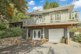 732 E 29th Street, North Vancouver, BC