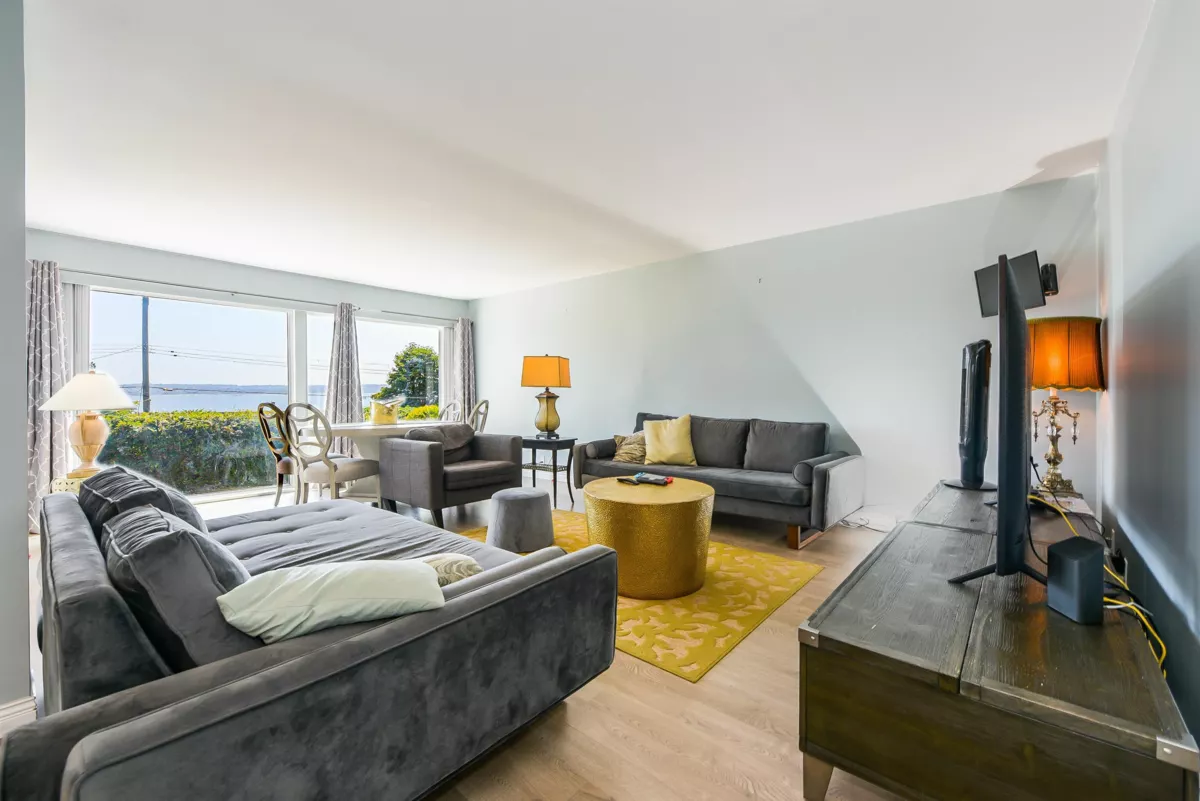 Bedroom 2 Photo of 2365 Queens Avenue, West Vancouver, BC