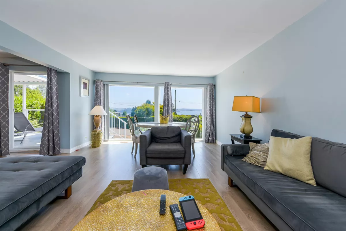 Bedroom 4 Photo of 2365 Queens Avenue, West Vancouver, BC