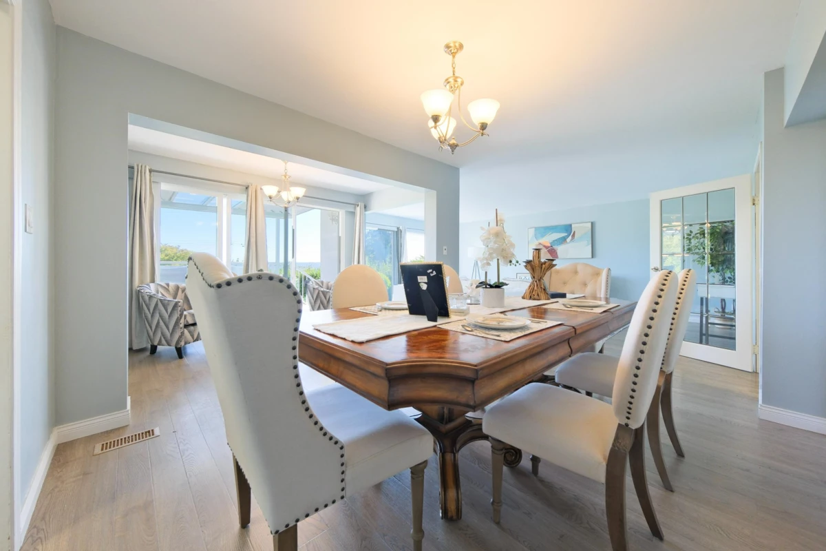 Primary Bedroom Photo of 2365 Queens Avenue, West Vancouver, BC