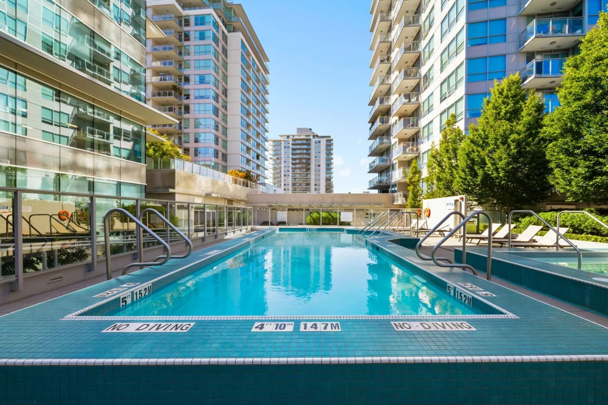 Laundry Room Photo of 1703 125 E 14th Street, North Vancouver, BC