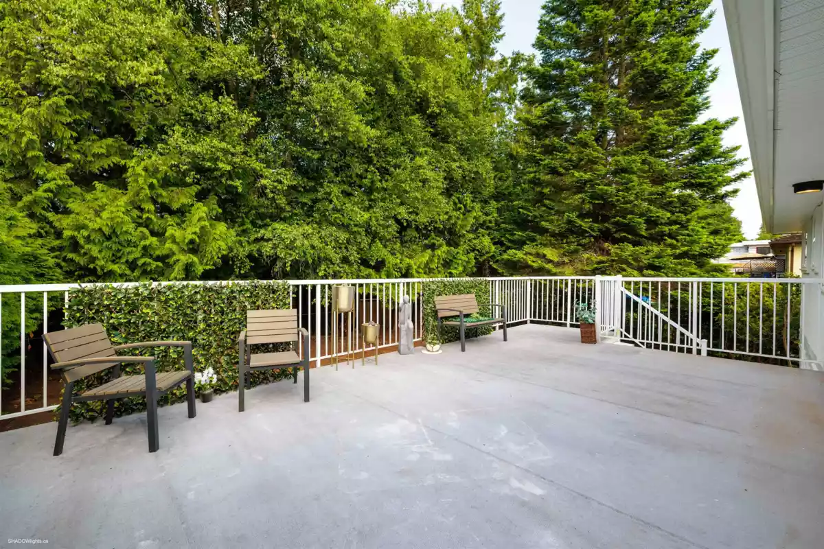 Mudroom Photo of 60 53a Street, Delta, BC