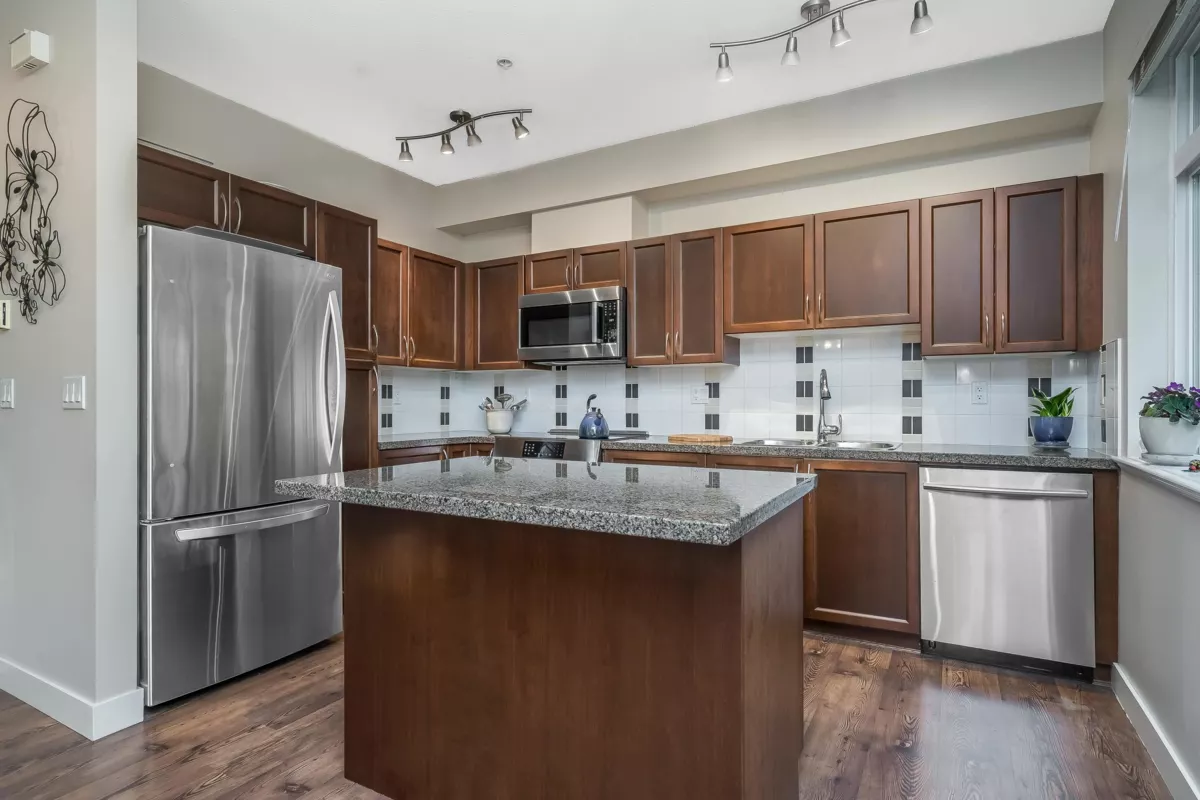 Primary Bathroom Photo of 62 19932 70 Avenue, Langley, BC