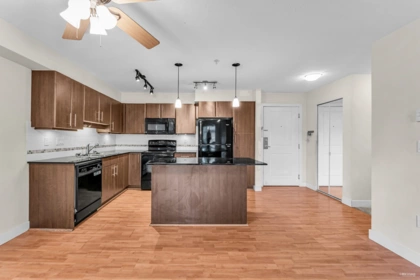 214 12020 207a Street, Maple Ridge, BC, Maple Ridge — Apartment/Condo for sale