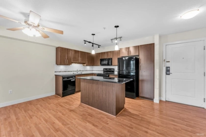 214 12020 207a Street, Maple Ridge, BC, Maple Ridge — Apartment/Condo for sale