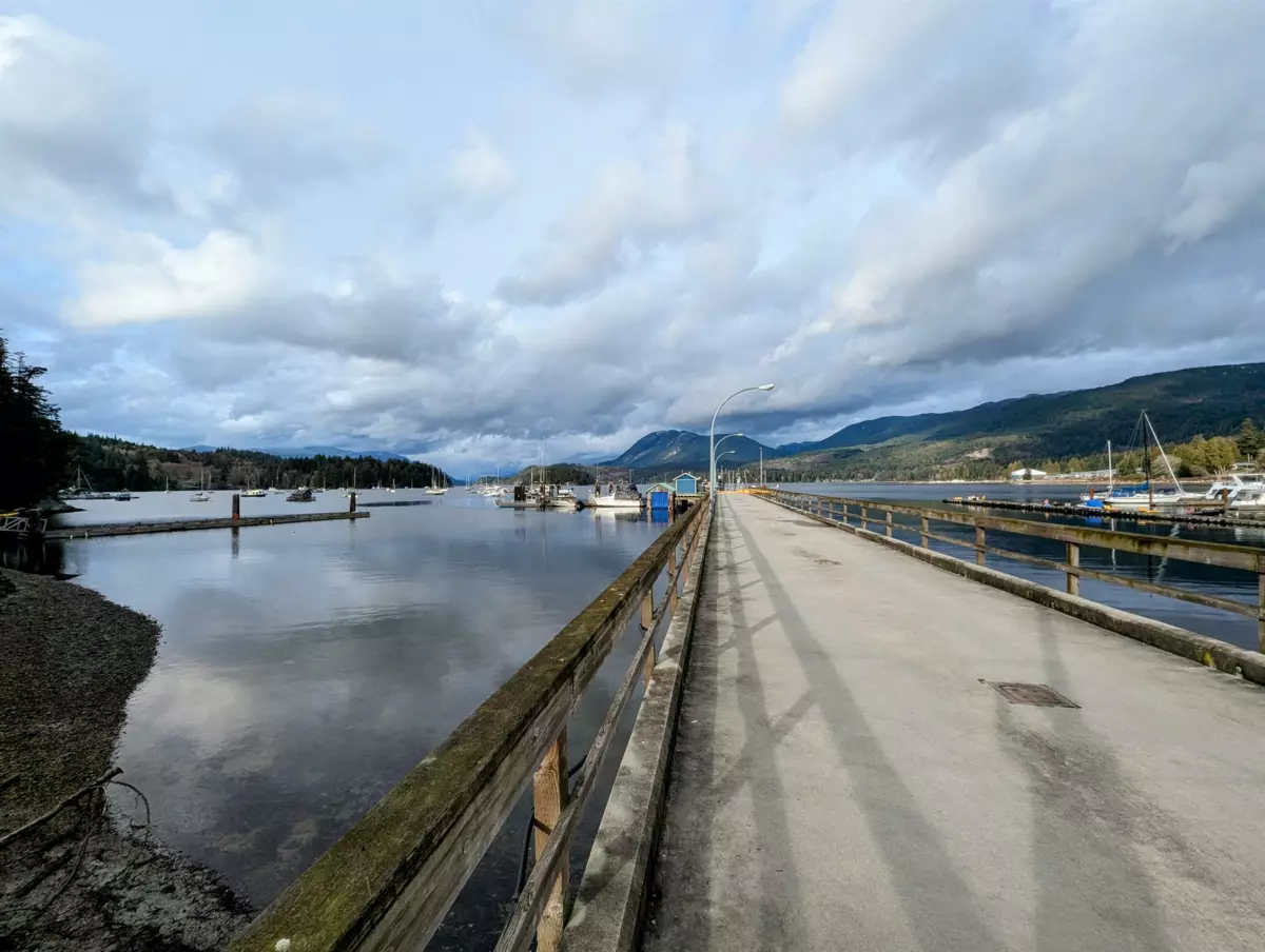 Walk-In Closet Photo of 322 5780 Trail Avenue, Sechelt, BC