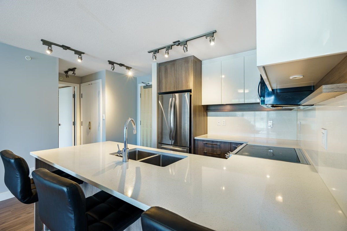 Dining Area Photo of 505 958 Ridgeway Avenue, Coquitlam, BC
