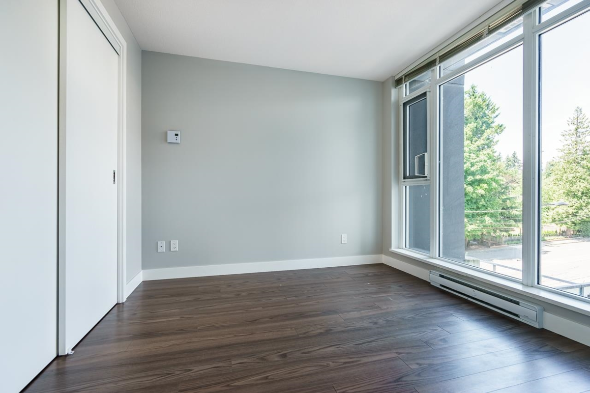 Guest Bathroom Photo of 505 958 Ridgeway Avenue, Coquitlam, BC
