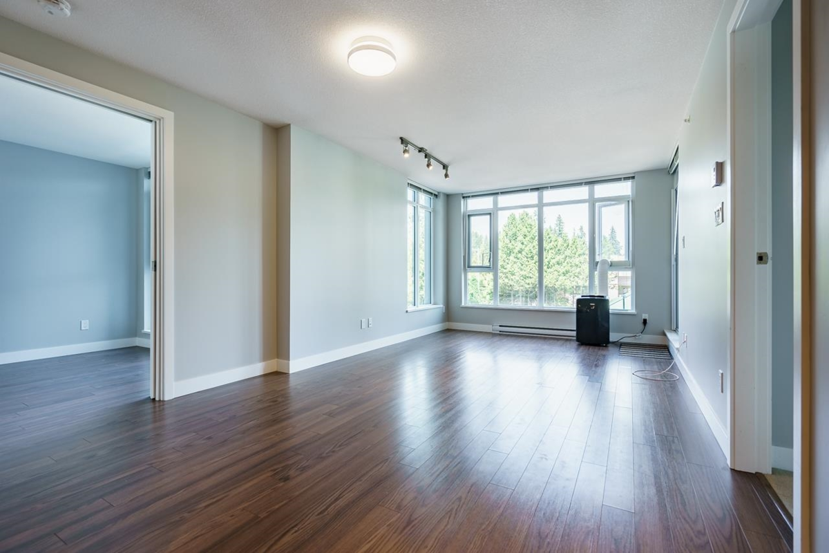 Primary Bedroom Photo of 505 958 Ridgeway Avenue, Coquitlam, BC