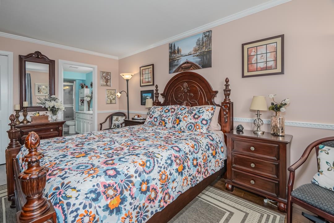 Guest Bathroom Photo of 38 3115 Trafalgar Street, Abbotsford, BC