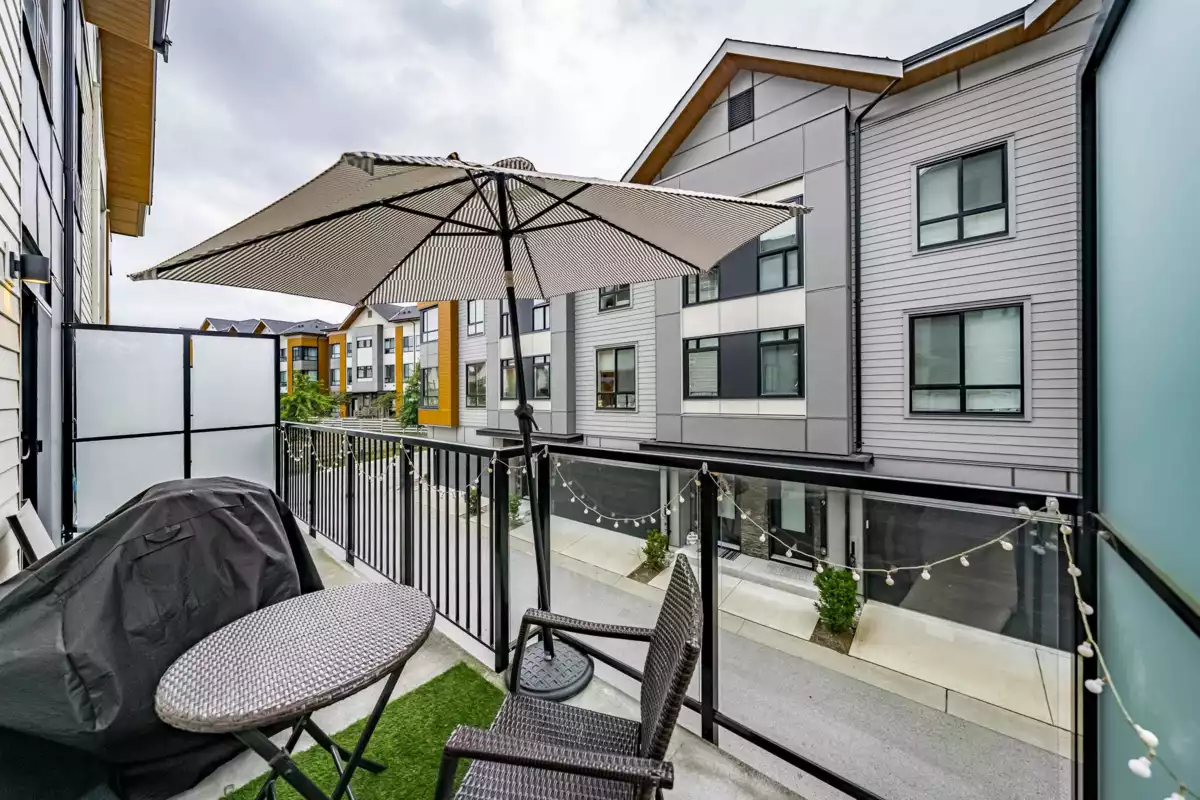 Hot Tub / Spa Photo of 3 15151 Edmund Drive, Surrey, BC