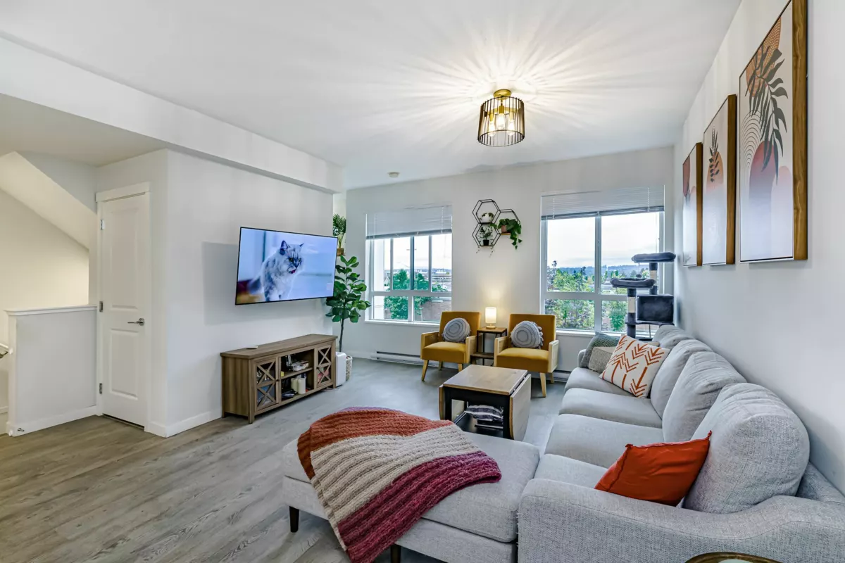 Pantry Photo of 3 15151 Edmund Drive, Surrey, BC