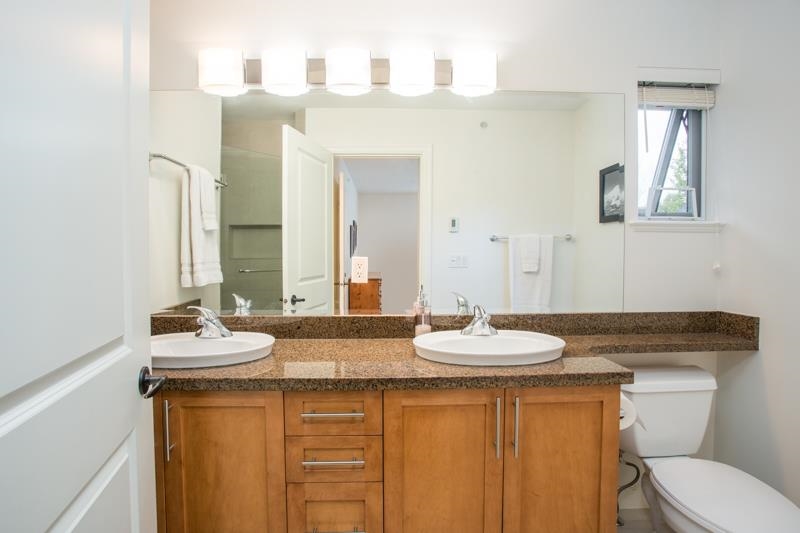 Basement Recreation Room Photo of 10 3150 Sunnyhurst Road, North Vancouver, BC