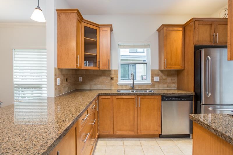 Kitchen Photo of 10 3150 Sunnyhurst Road, North Vancouver, BC