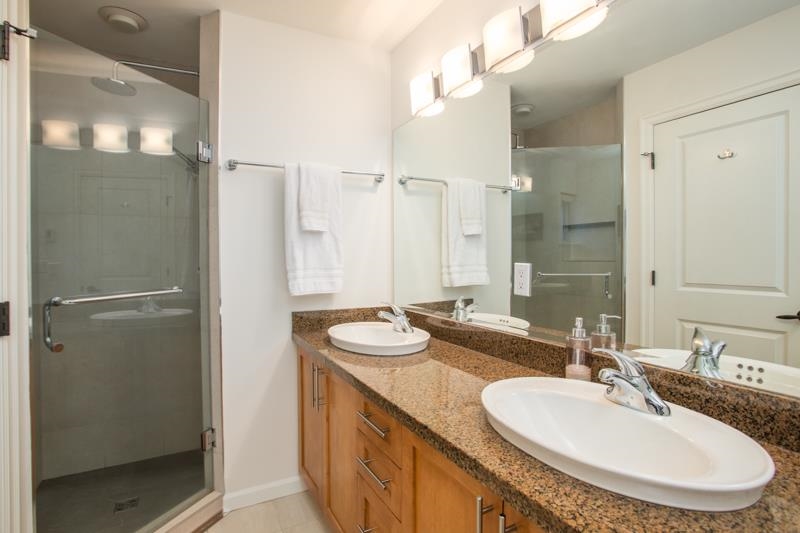 Laundry Room Photo of 10 3150 Sunnyhurst Road, North Vancouver, BC