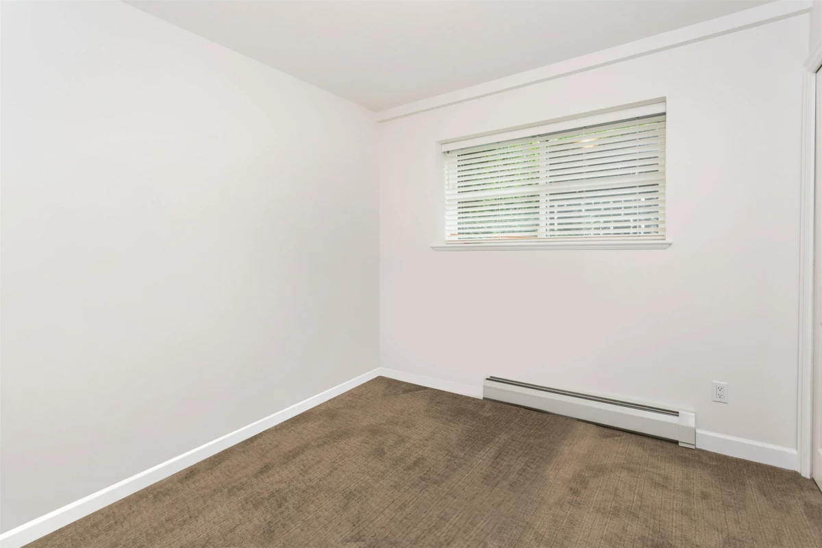 Staircase Photo of 10 3150 Sunnyhurst Road, North Vancouver, BC