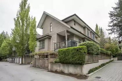 10 3150 Sunnyhurst Road, North Vancouver, BC, North Vancouver — Townhouse for sale